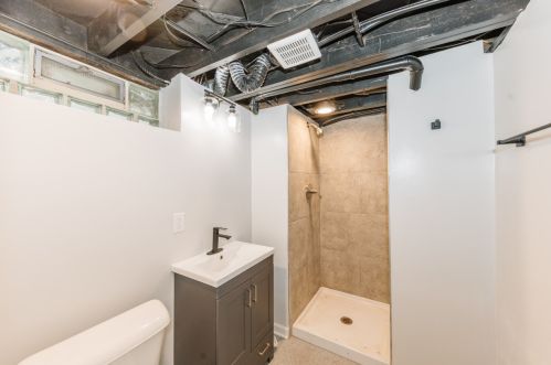 7007 41st St, Milwaukee WI  53209-2232 exterior