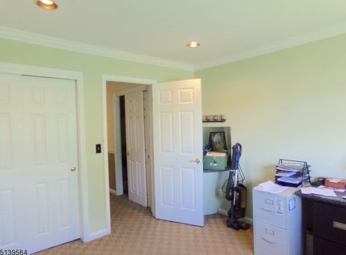 23 Sparrow Cir, Fredon NJ 07860-1492 exterior