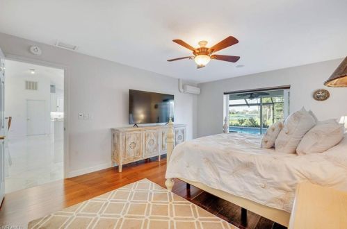 2219 Noble Ct, Naples FL 34110-1023 exterior