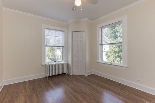 12 10th Ave, Mount Vernon NY 10550-4303 exterior