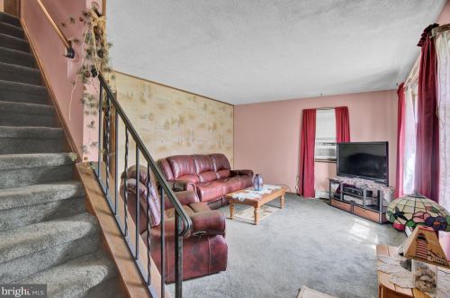 1013 Glasgow St, Pottstown PA 19464-6218 exterior