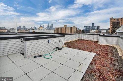 959 Marshall St, Philadelphia PA 19122 exterior