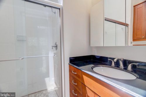 7873 Wintercress Ln, Springfield VA  22152-3844 exterior