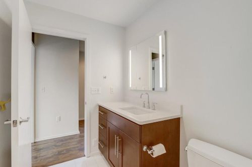 833 Reservoir Ave, Milwaukee WI 53212-3722 exterior