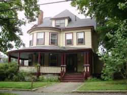 413 Cherry St, Newton, MA 02465-1831