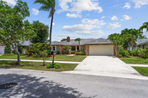 17320 Lake Park Rd, Boca Raton FL 33487-1166 exterior