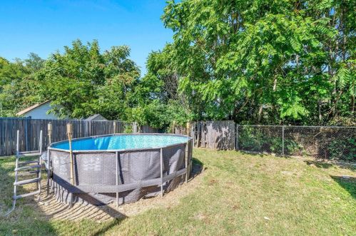 4935 Hummelsheim Ave, Saint Louis MO 63123-4710 exterior