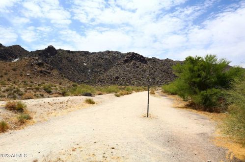 10012 5th St, Phoenix AZ  85042-8311 exterior