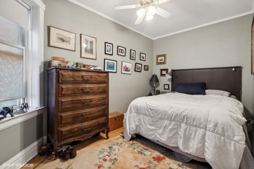 4103 Oakley Ave, Chicago IL 60609-2222 exterior