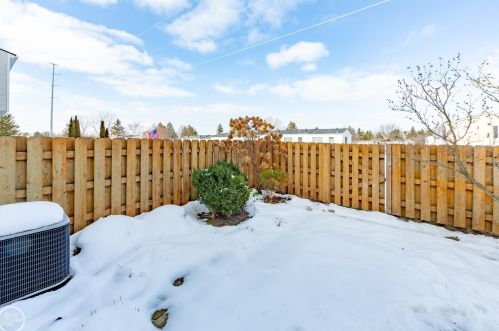 1236 Marseille Ct, Rochester MI 48307-3035 exterior