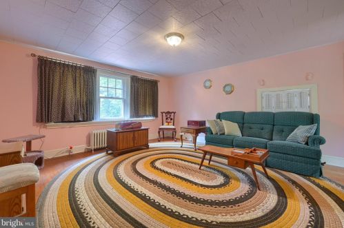 1937 Lititz Pike, Lancaster PA 17601-3337 exterior