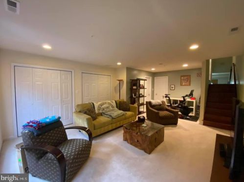 4292 Capitol Ter, Washington DC  20032-2203 exterior