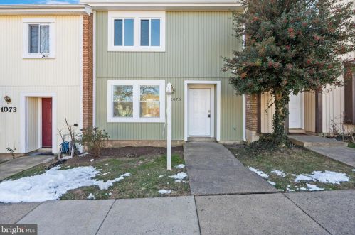 1075 Knight Ln, Herndon, VA 20170-3412