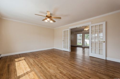 14 Birchfield Ave, Babylon, NY 11702-1404