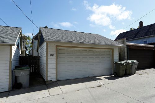 2429 Dousman St, Milwaukee WI  53212-3039 exterior