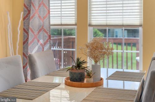 235 Windsor Ct, Quakertown PA 18951-5042 exterior