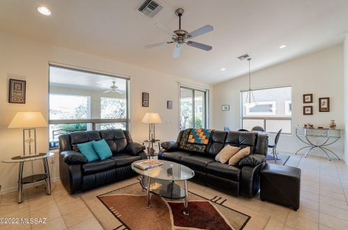 632 Aspenwood St, Green Valley AZ 85614-6141 exterior