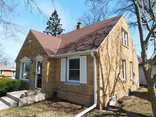 3668 1st St, Milwaukee WI  53207-3215 exterior