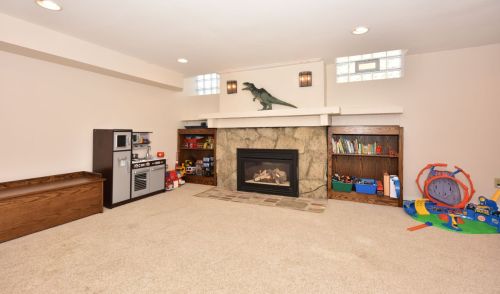 480 49th St, Milwaukee WI  53208-3664 exterior