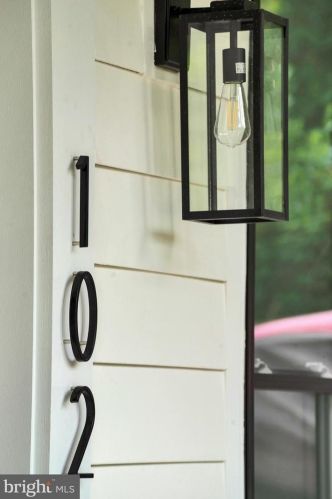 102 Ritchie Ave, Silver Spring MD  20910-5112 exterior