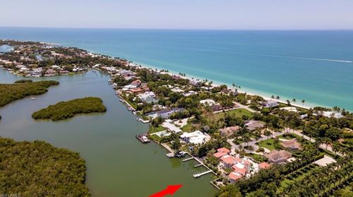 275 Champney Bay Ct, Naples FL 34102-7952 exterior