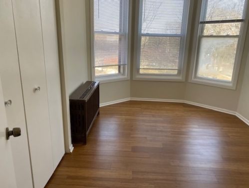 656 Monticello Ave, Chicago IL 60618-5320 exterior