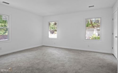 831 Mercury Dr, Atlanta GA 30331-0033 exterior