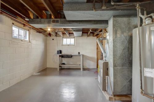 1725 55, Milwaukee WI 53214-5250 exterior