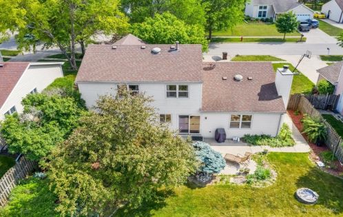 758 Weston Dr, Bull Valley IL 60014-8581 exterior