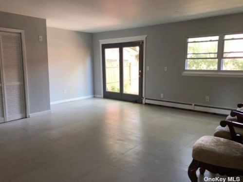 42 Patio Rd, Middletown NY 10941-1619 exterior