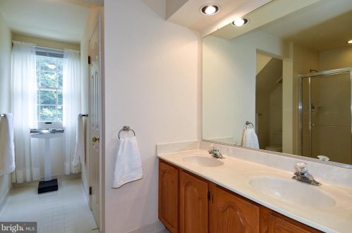 13524 Cedar Creek Ln, Silver Spring MD 20904-5332 exterior