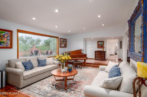 6101 Camino De Santa Valera, Tucson AZ  85718-3722 exterior