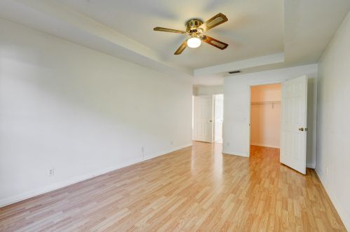 2098 Pruitt St, Fort Pierce FL 34953-5732 exterior