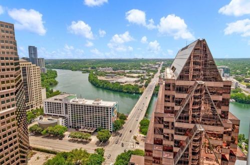 200 Congress Ave, Austin TX  78701-4507 exterior