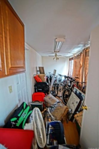 6 Hoffman St, Middletown NY 10940-5218 exterior