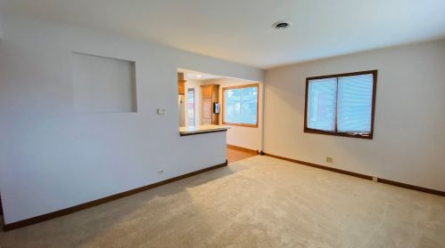 492 Emroy Ave, Elmhurst IL  60126-2019 exterior