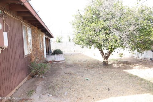 5201 28th St, Tucson AZ  85711-5823 exterior