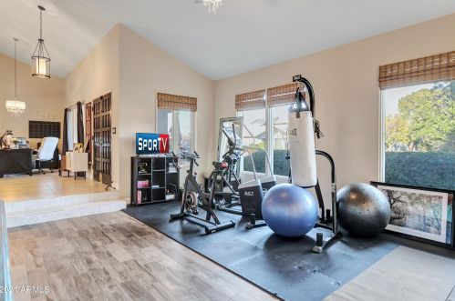 9242 34 Pl, Phoenix AZ 85028-4964 exterior