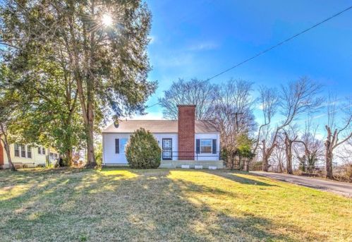 5715 Jacksboro Pike, Knoxville, TN 37918-4121