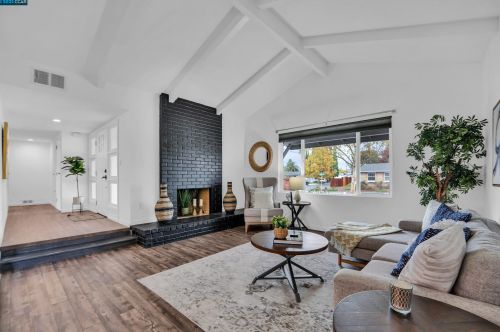 1855 Landana Dr, Concord, CA 94519-1134