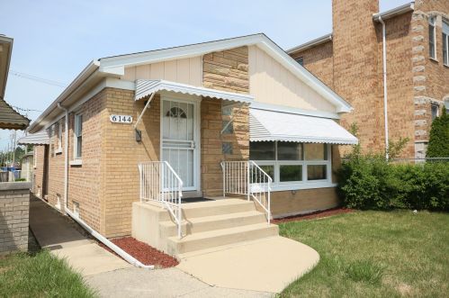 6144 Gunnison St, Chicago IL  60630-2949 exterior