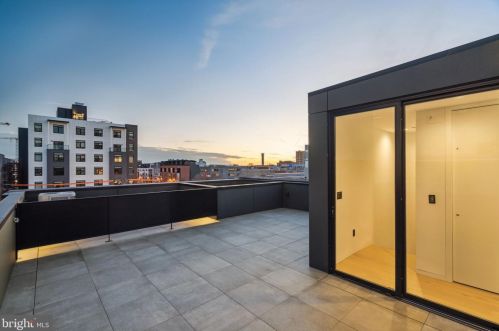 1355 Kater St, Philadelphia PA 19147-1817 exterior