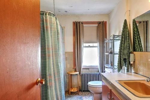 199 Rochambeau Ave, Providence RI 02906-1909 exterior