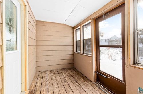 425 71 Ave, Duluth MN 55807-1842 exterior