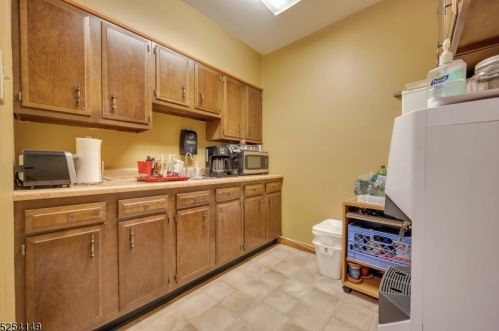 196 Belvidere Ave, Washington NJ 07882-1028 exterior