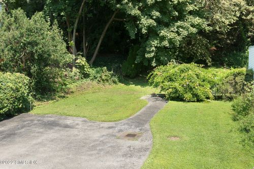 64 Locust St, Greenwich CT 06830-6317 exterior