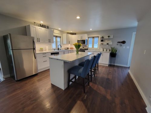 2232 Mangold Ave, Milwaukee WI  53221-4962 exterior