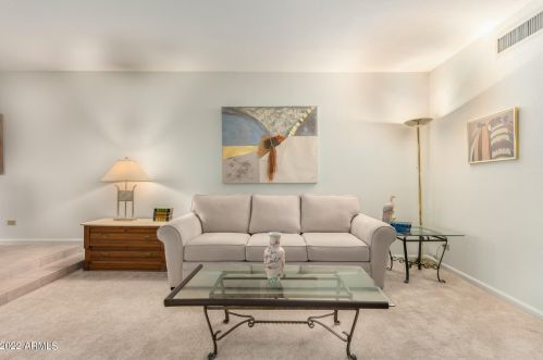 9418 51st St, Phoenix AZ 85044-2313 exterior