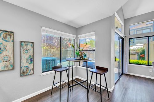 120 Hazelmere Dr, Folsom CA 95630-5522 exterior