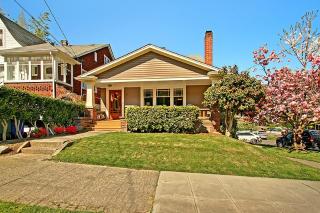 2 Etruria St, Seattle WA  98109-1606 exterior